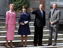 King Juan Carlos I and Queen Sofia with First Lady of the United States Laura Bush  and President of the United States George W. Bush